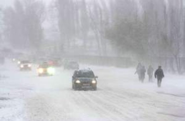 Zapada ingreuneaza circulatia pe mai multe drumuri nationale