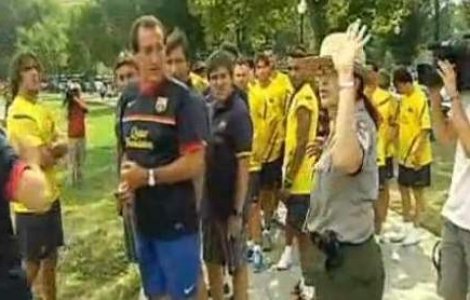  Video  Barcelona, gonita cu politia de la Casa Alba