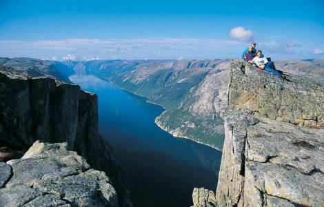 Top  Destinatii pe apa, desprinse din cartile de aventuri