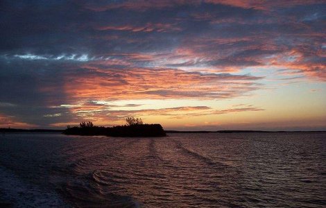  Top  Viziteaza-le cat mai poti: Puncte turistice in PERICOL!