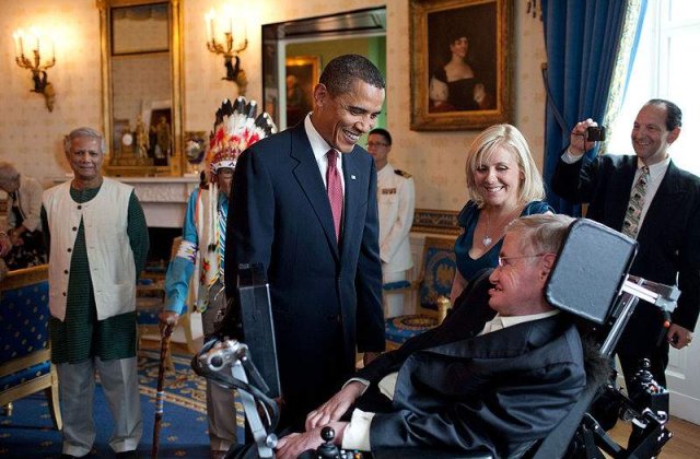 Fiica lui Stephen Hawking: Familia noastra a cazut intr-o gaura neagra