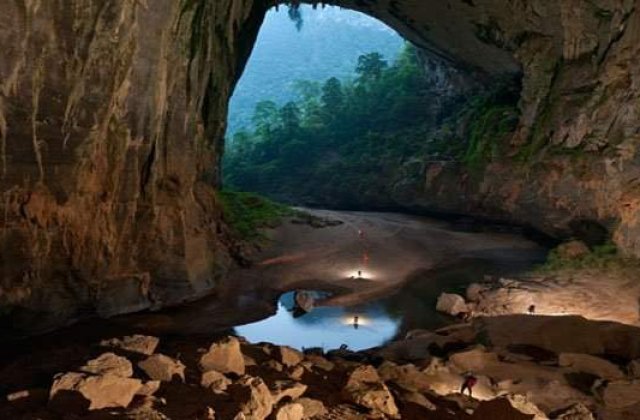 [VIDEO]  Pestera-JUNGLA. Cum arata cea mai mare pestera din lume?