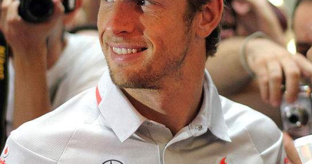 Jenson Button a castigat la Hungaroring, la Grand Prix-ul 200 din cariera