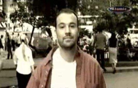 Masina solistului de la "Bere Gratis" a fost incendiata