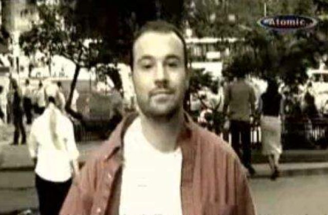 Masina solistului de la "Bere Gratis" a fost incendiata