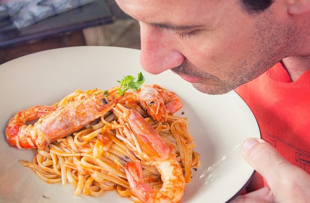 Bucatarii de top avertizeaza: 8 greseli pe care sa nu le mai faci  atunci cand pregatesti si consumi mancare italieneasca
