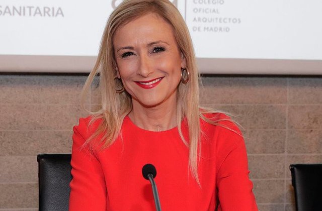 Sefa regiunii Madrid si-a dat demisia dupa ce a aparut o inregistrare ce ar arata-o cand fura o crema cosmetica / VIDEO