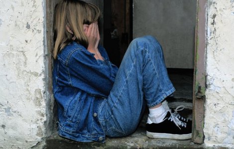 Barbat in varsta de 57 de ani, retinut dupa ce ar fi agresat sexual o fetita de 8 ani