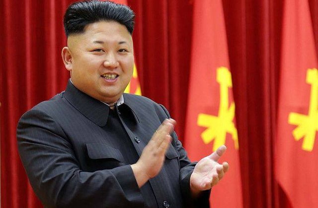 Kim Jong-un, primul lider nord-coreean care a trecut pe jos granita in Coreea de Sud / VIDEO