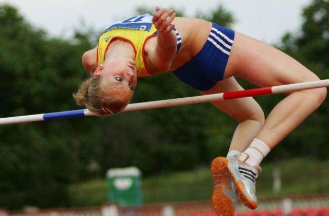 [EXCLUSIV] Esthera Petre, "urmasa" Monicai Iagar: Mama este cea mai mare motivatie a mea