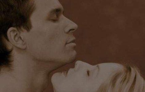  Top  Sexul te ajuta sa renunti la fumat si iti testeaza vederea