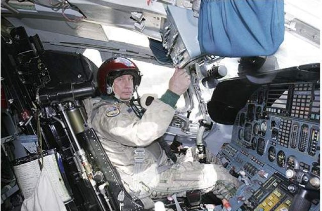 Putin joaca dur: A intrat deja in campania electorala din 2012