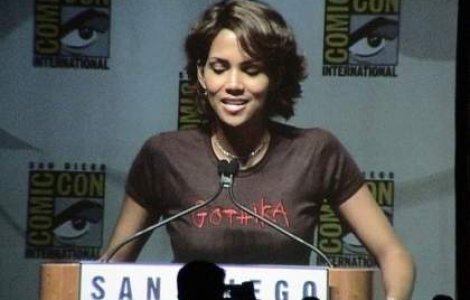 Ce au in comun Halle Berry si Prince?