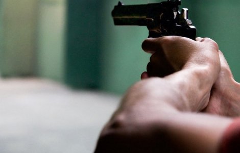 Politistul din Olt impuscat de iubita lui, in urma cu trei luni, a murit