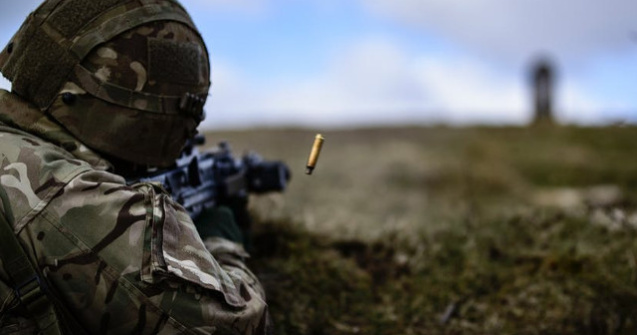 Opt militari romani, raniti intr-un atentat sinucigas in Afganistan