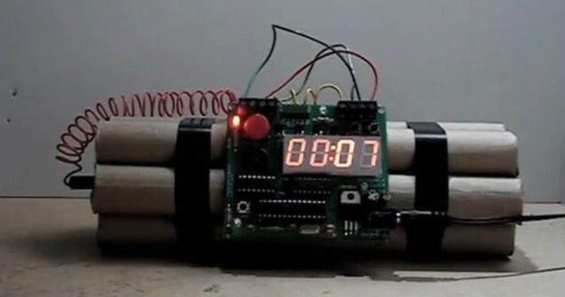 O bomba de aruncator, descoperita in localitatea Cismea din Botosani