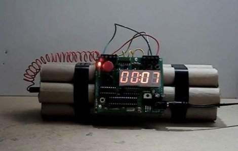 O bomba de aruncator, descoperita in localitatea Cismea din Botosani