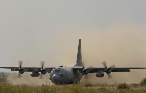 Un avion militar s-a prabusit in SUA, cu noua persoane la bord: niciun supravietuitor