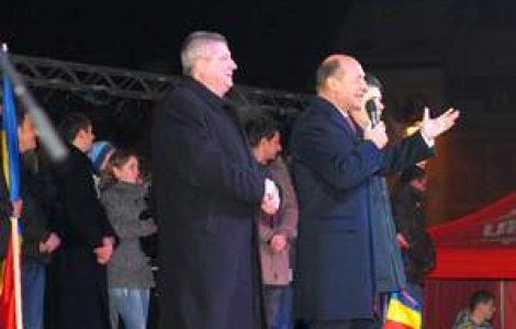 Serviciile au mutat Revelionul lui Basescu din Bucuresti