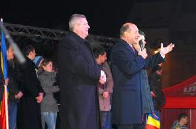 Serviciile au mutat Revelionul lui Basescu din Bucuresti