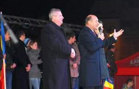 Serviciile au mutat Revelionul lui Basescu din Bucuresti