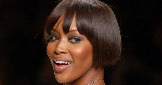 Naomi Campbell se aseaza la casa ei