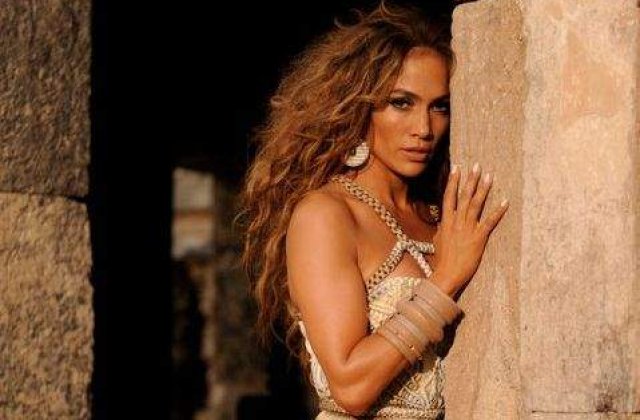 Cum arata Jennifer Lopez nemachiata?