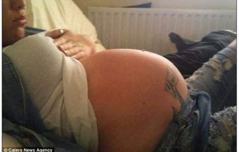 Se umfla ca un balon dupa ce mananca