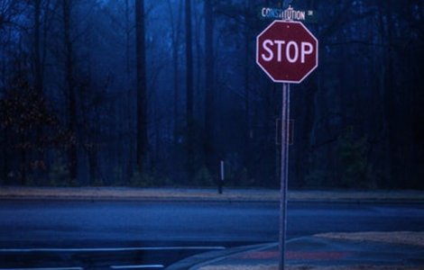 Doua eleve au fost lovite de o masina de teren dupa ce au traversat printr-un loc nepermis