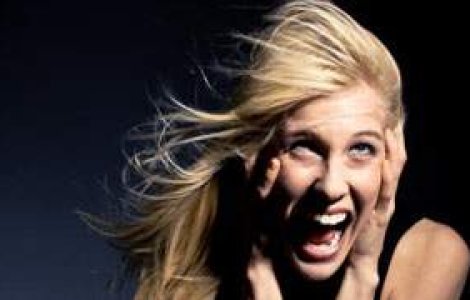 Prima zi de munca si esti deja stresat? Tipa cat te tin plamanii!