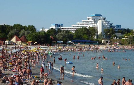 Litoralul e plin - toata lumea e la mare!