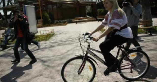 Udrea: Nu avem voie sa marim salarii si pensii
