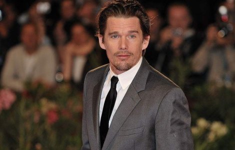 Ethan Hawke, tata pentru a patra oara