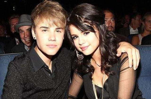 Justin Bieber, parasit de iubita