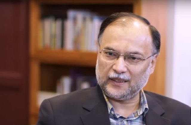 Ministrul pakistanez de Interne a supravietuit unei tentative de asasinat