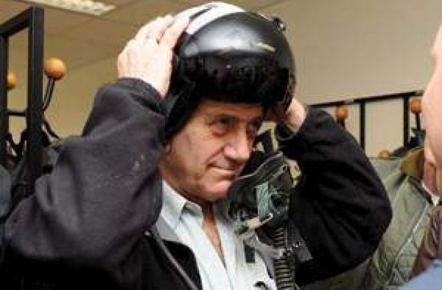 Olmert avertizeaza Hezbollahul in legatura cu deschiderea unui nou front