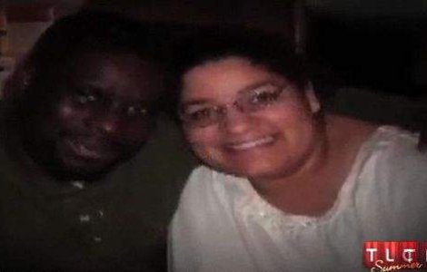  Video  Este dependenta de cenusa fostului sot