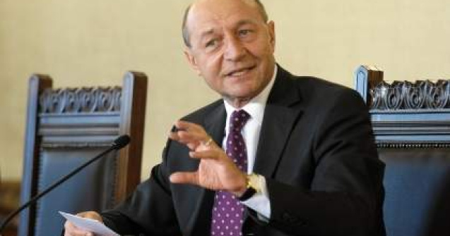 Basescu catre oamenii politici: Nu mai vorbiti despre mariri salariale si a pensiilor