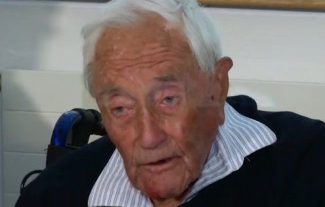 Un cercetator de 104 ani a apelat la sinucidere asistata