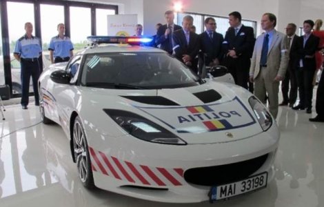 Politia Romana, pe urmele infractorilor cu un bolid de 90.000 euro