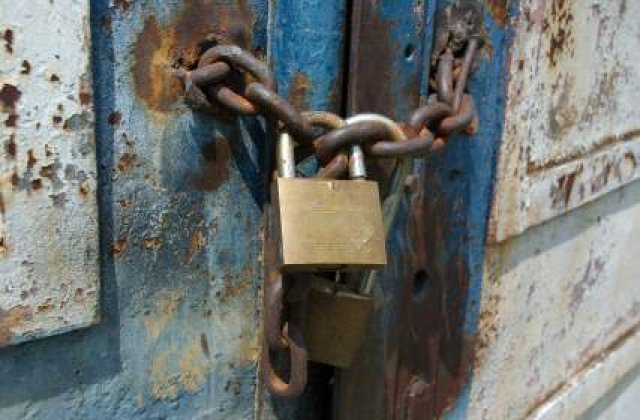 Criza face curatenie printre companii