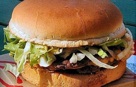 A gasit un dinte intr-un hamburger