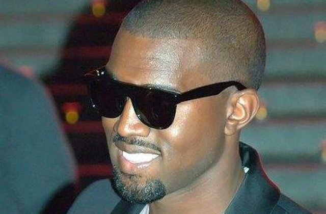 [VIDEO] Kanye West a cazut pe scena