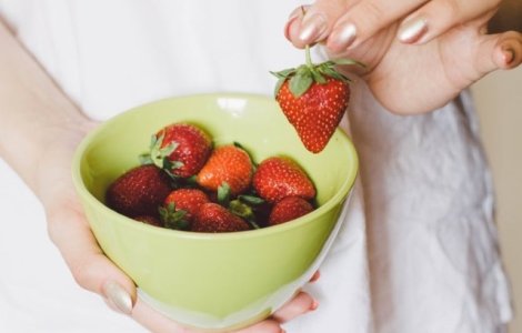 Metoda naturala de albire a dintilor cu ajutorul capsunilor