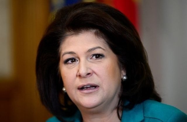 Rovana Plumb, apel la Iohannis sa inceteze cu "amenintarile" la adresa premierului Dancila