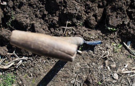 Un barbat din Sibiu a gasit o bomba de 150 de kg, neexplodata, langa o groapa de gunoi