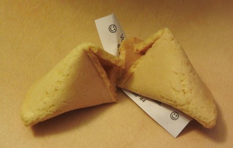  Top  10 cele mai amuzante ravase gasite de oameni in prajituri