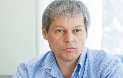 Ciolos: Ma sperie entuziasmul aproape sinucigas cu care liderii coalitiei duc tara intr-o fundatura in politica externa