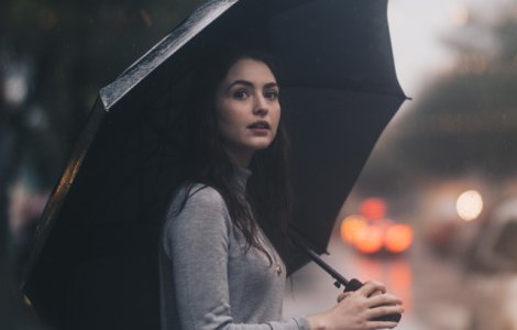 Informare meteo: Instabilitate atmosferica accentuata ce se va manifesta prin averse care vor avea si caracter torential