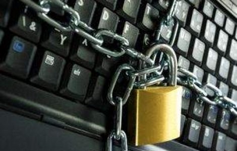 Valcea: Peste 20 de persoane acuzate de comiterea mai multor fraude pe eBay